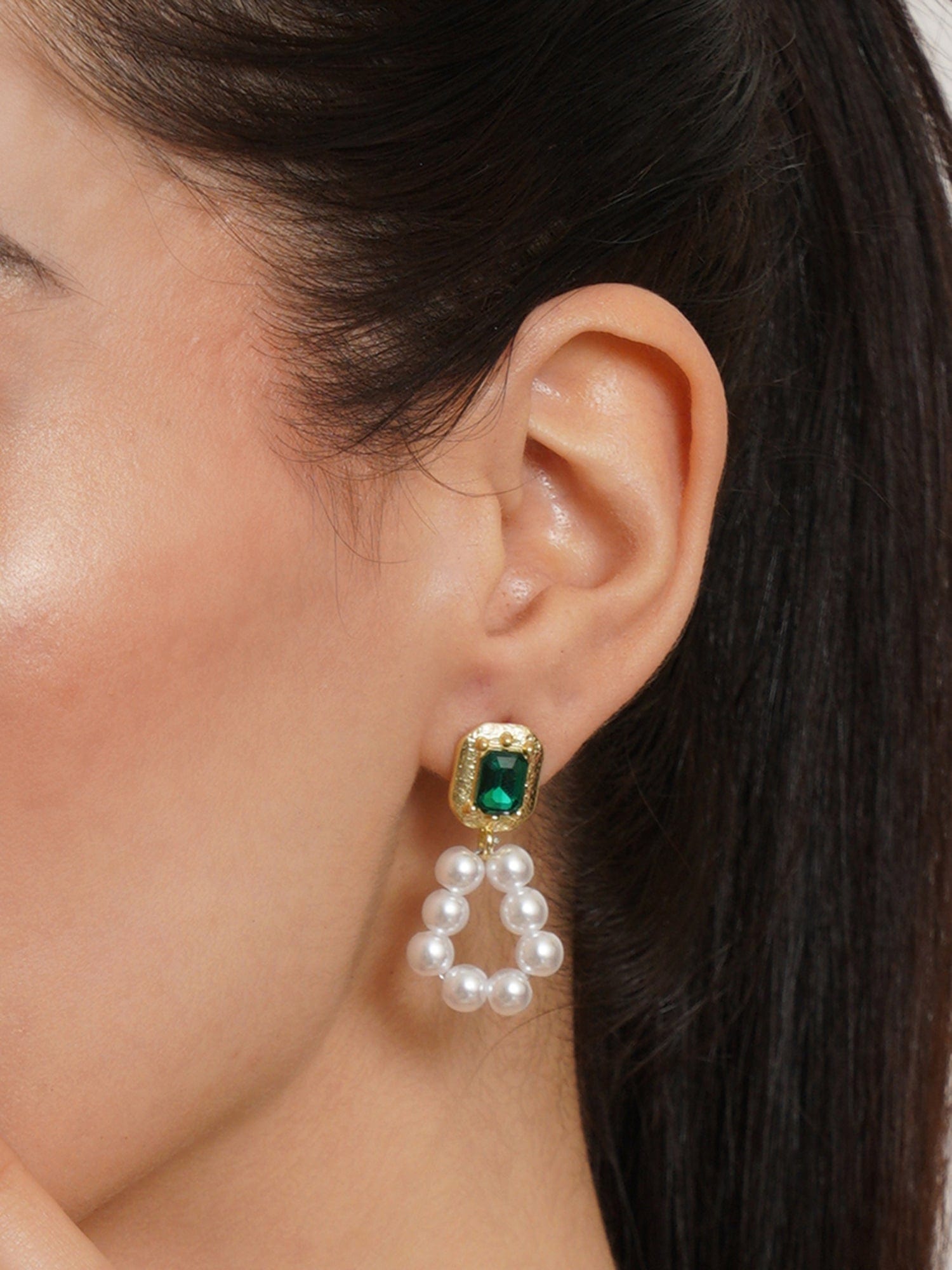 Emerald pearl deals drop earrings