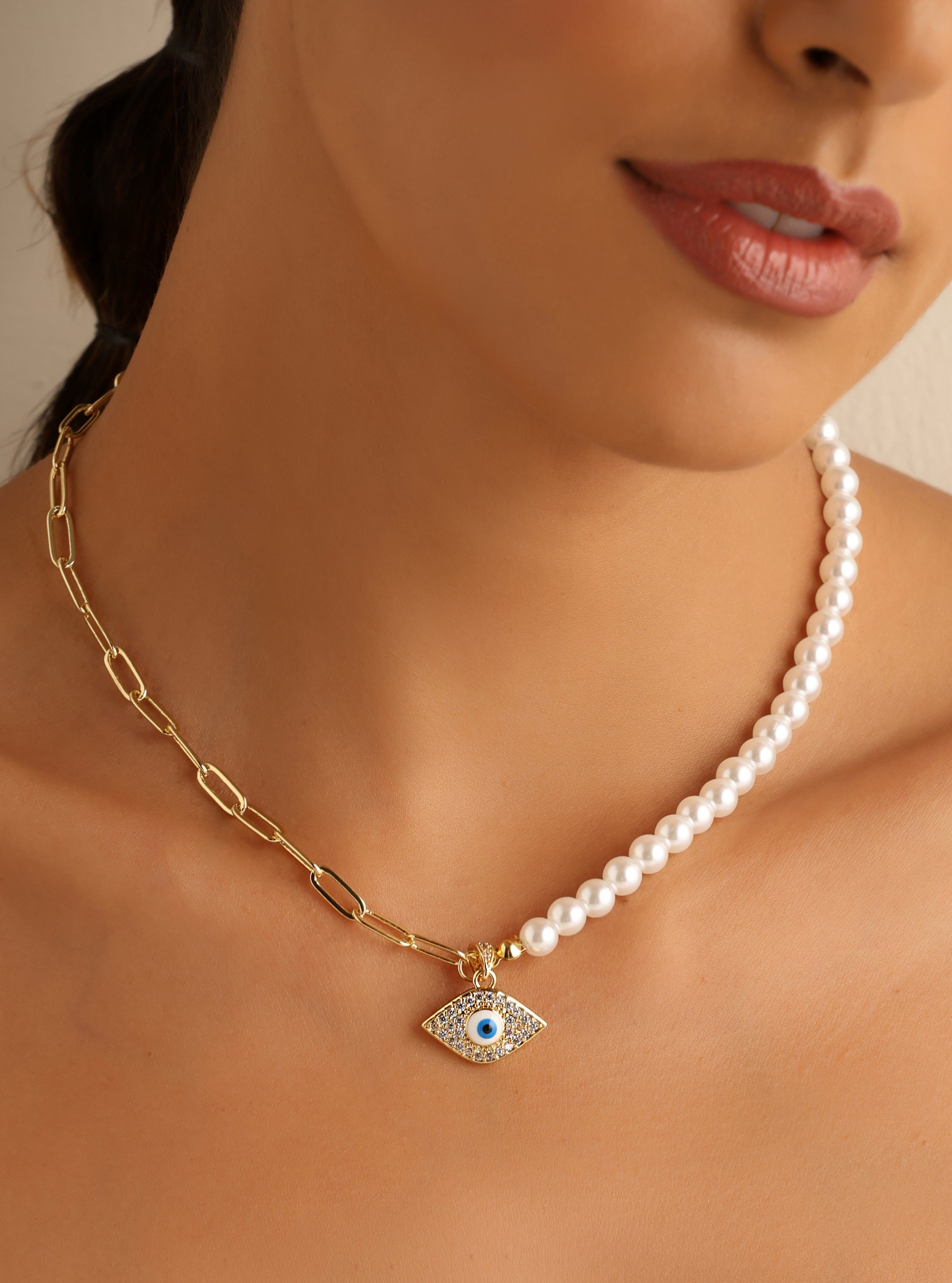 Beautiful evil eye deals necklace