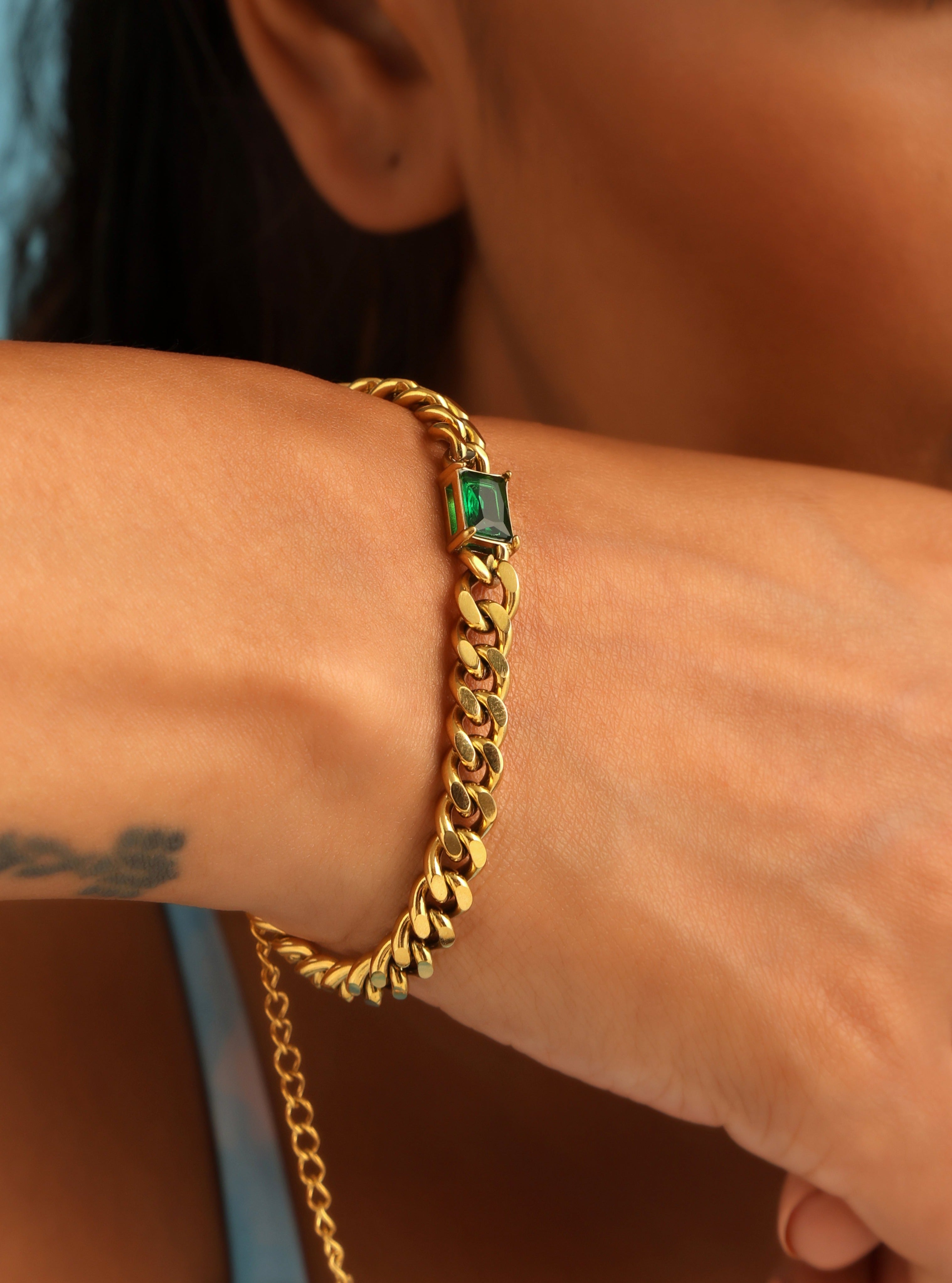 Emerald hot sale gold bracelet