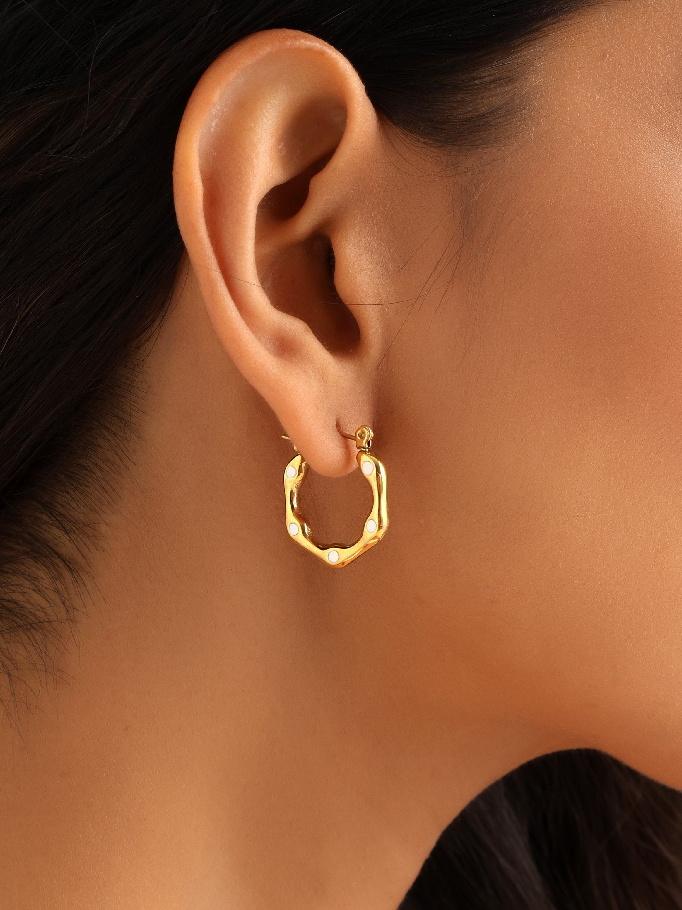 Celine Hoops