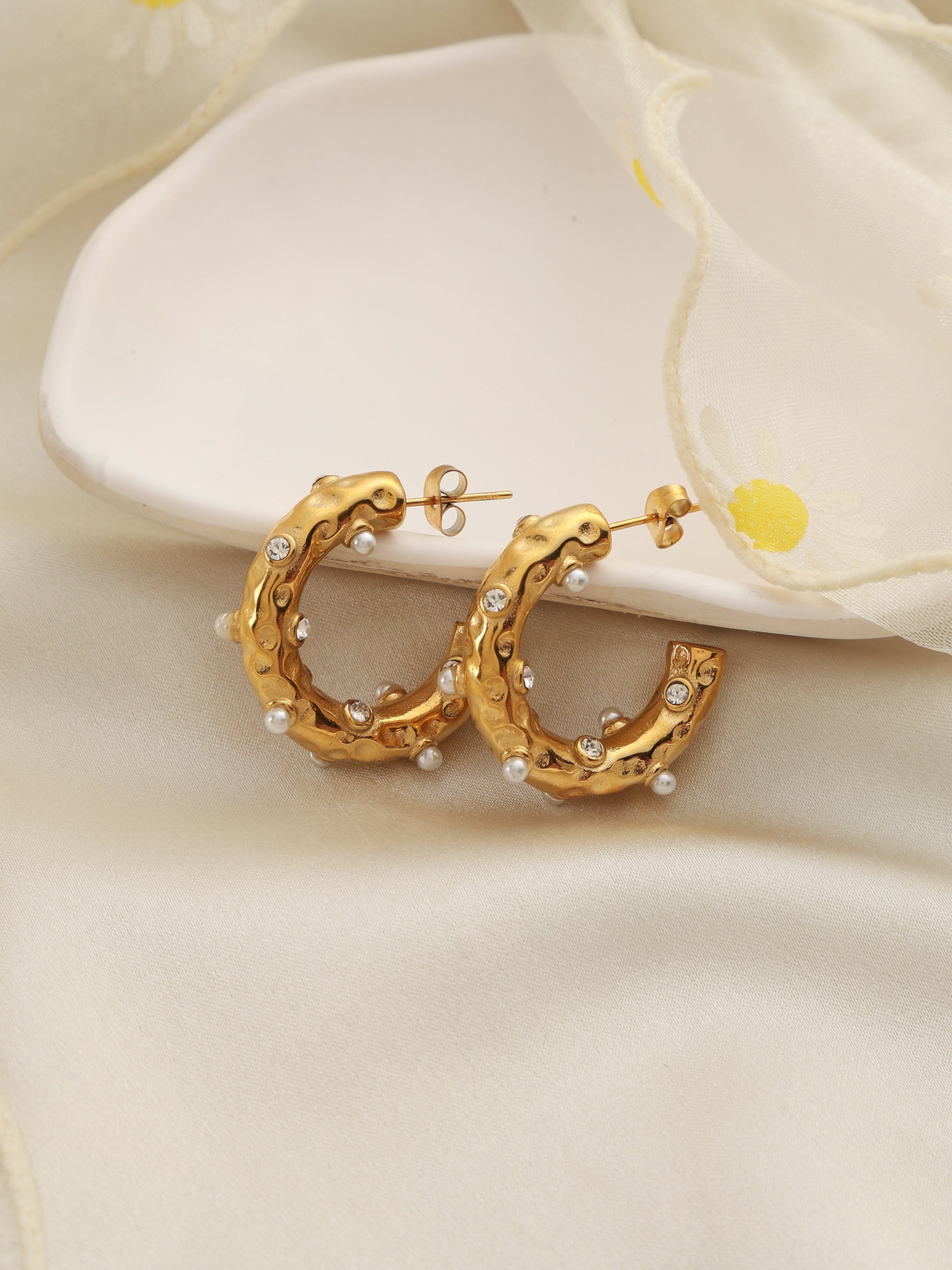 Pearl Bella Hoops