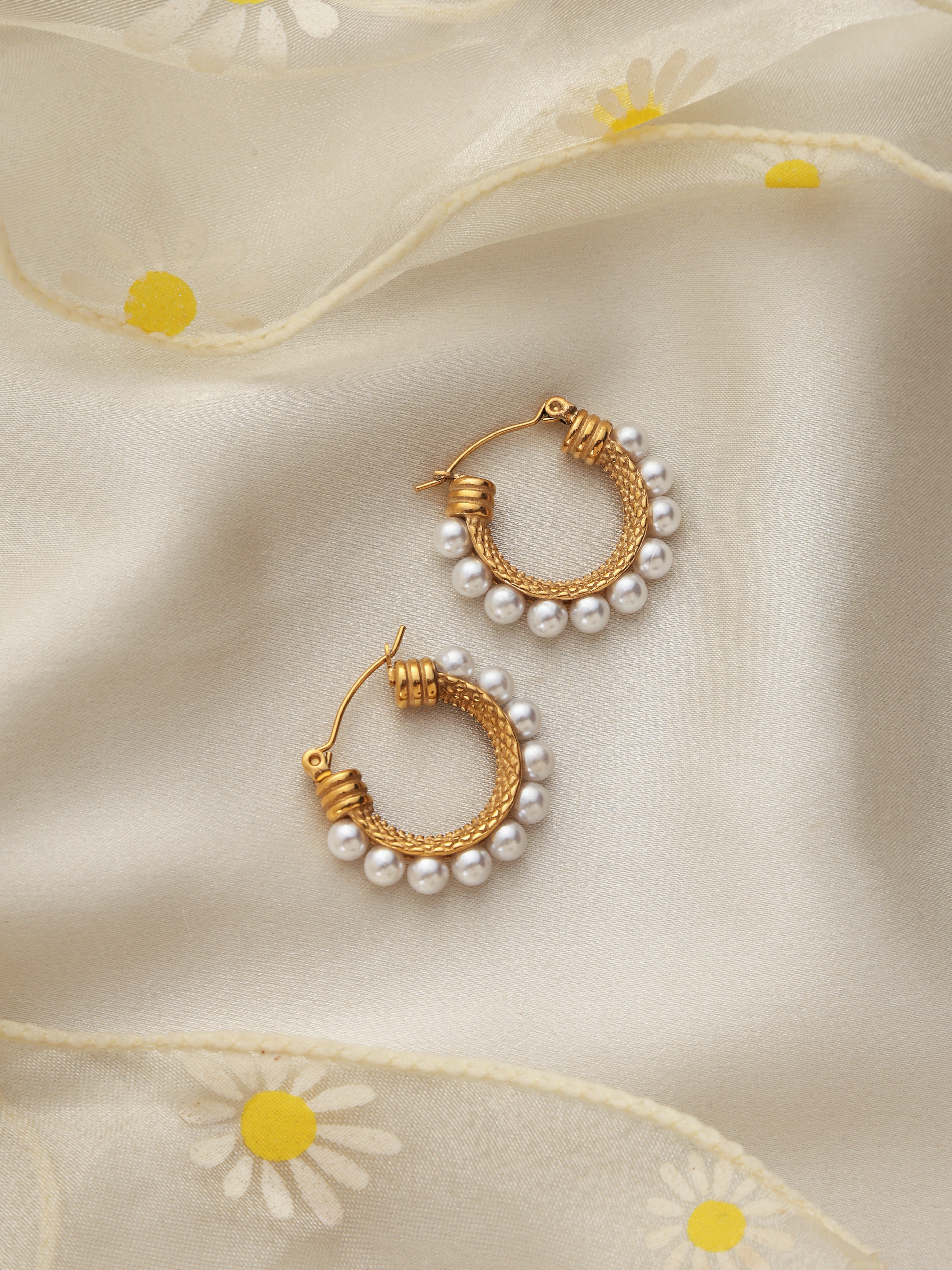 Oralia Pearls Hoop