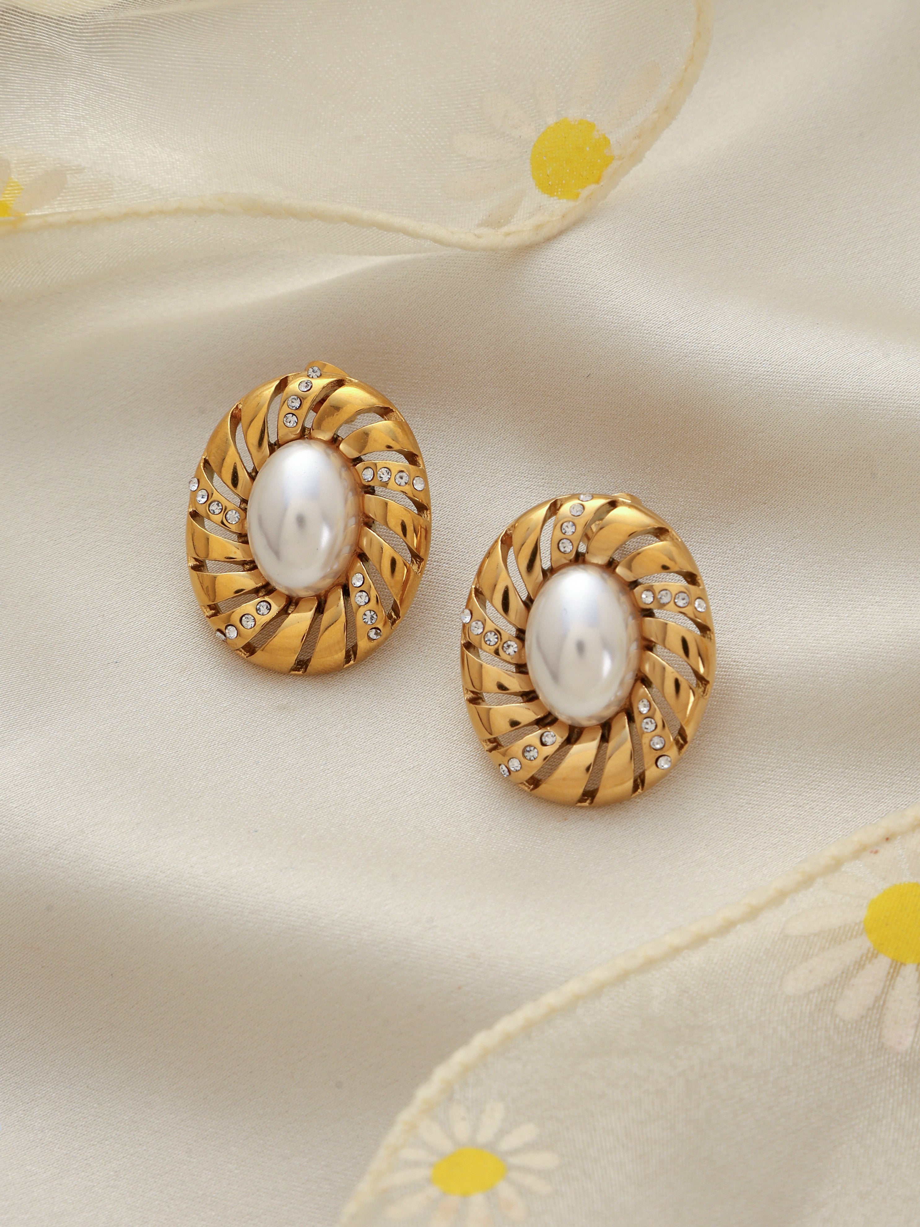 Madeline Pearl Studs