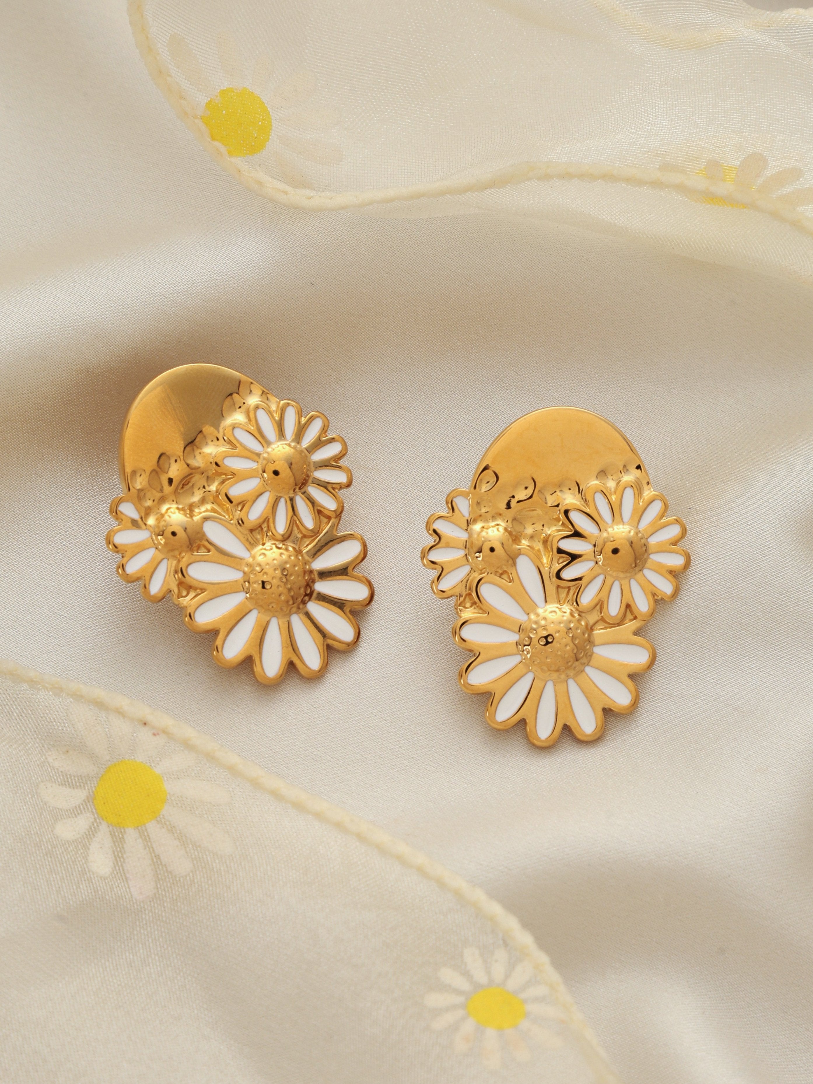 Daisy Floral Studs