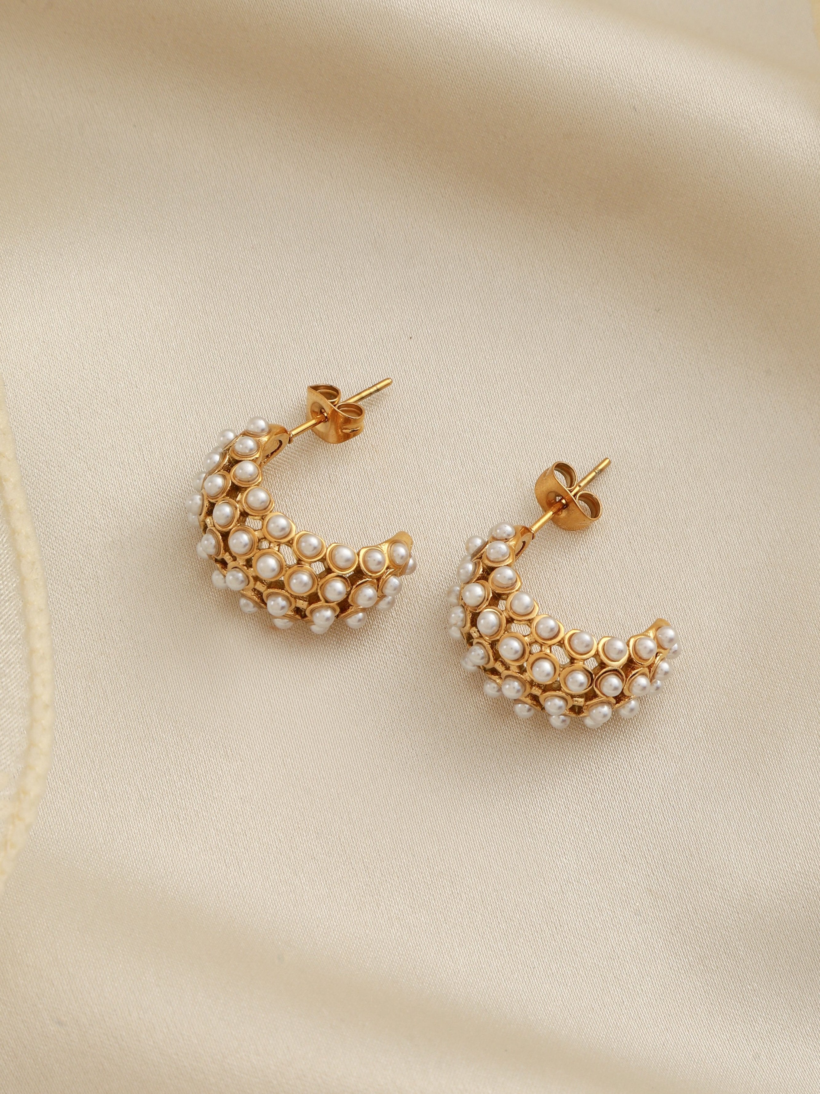 Klissaa Pearl Hoops