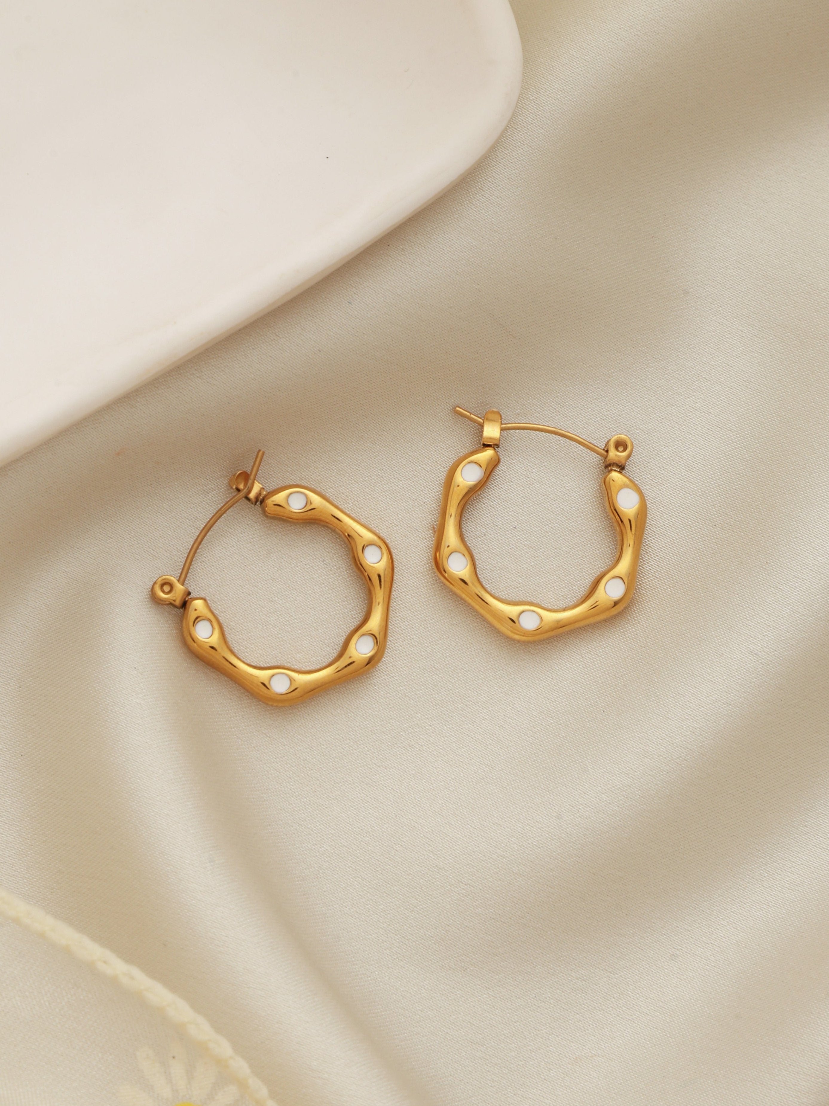 Celine Hoops