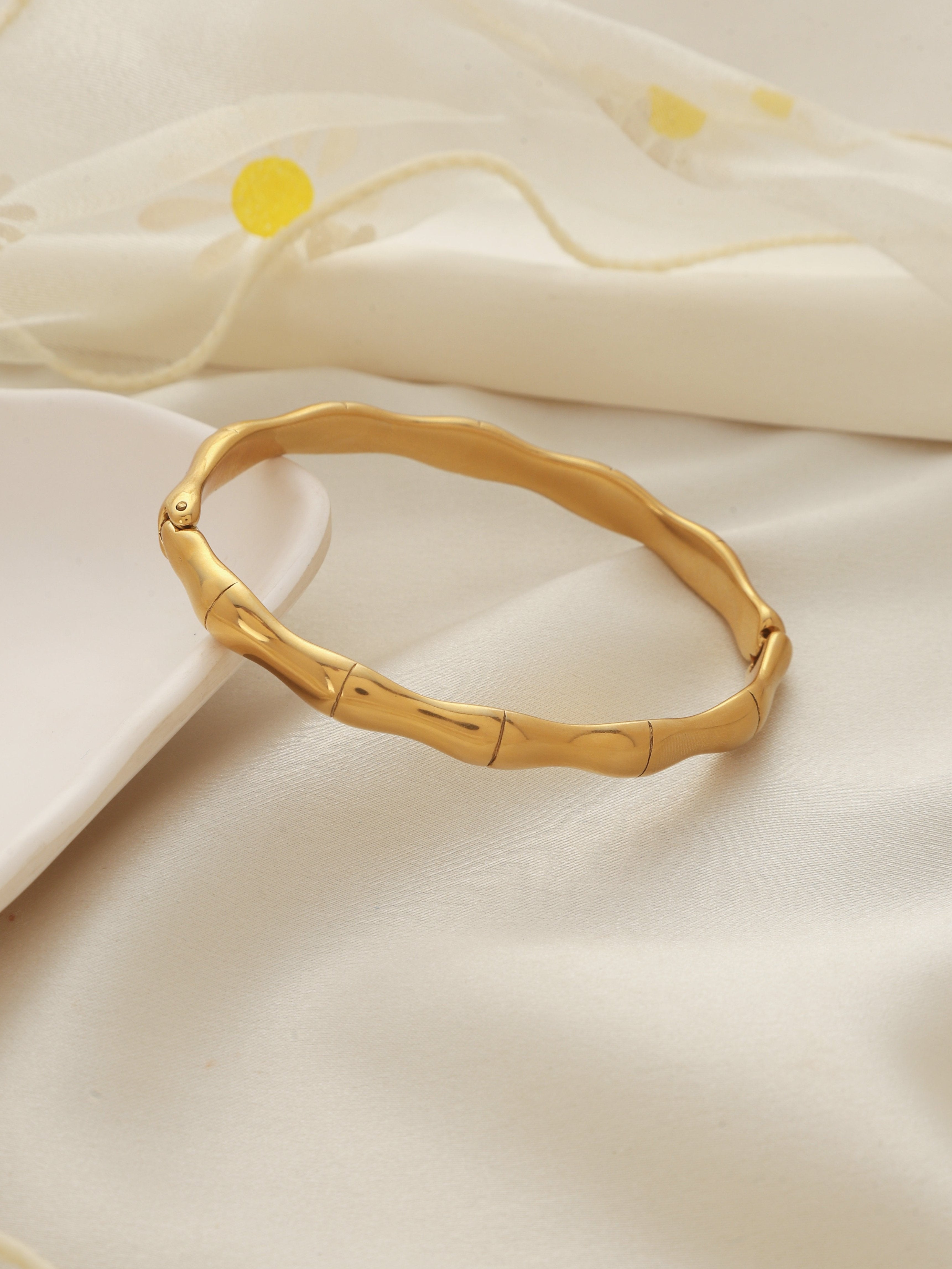 Zoya Gold Cuff Bangle