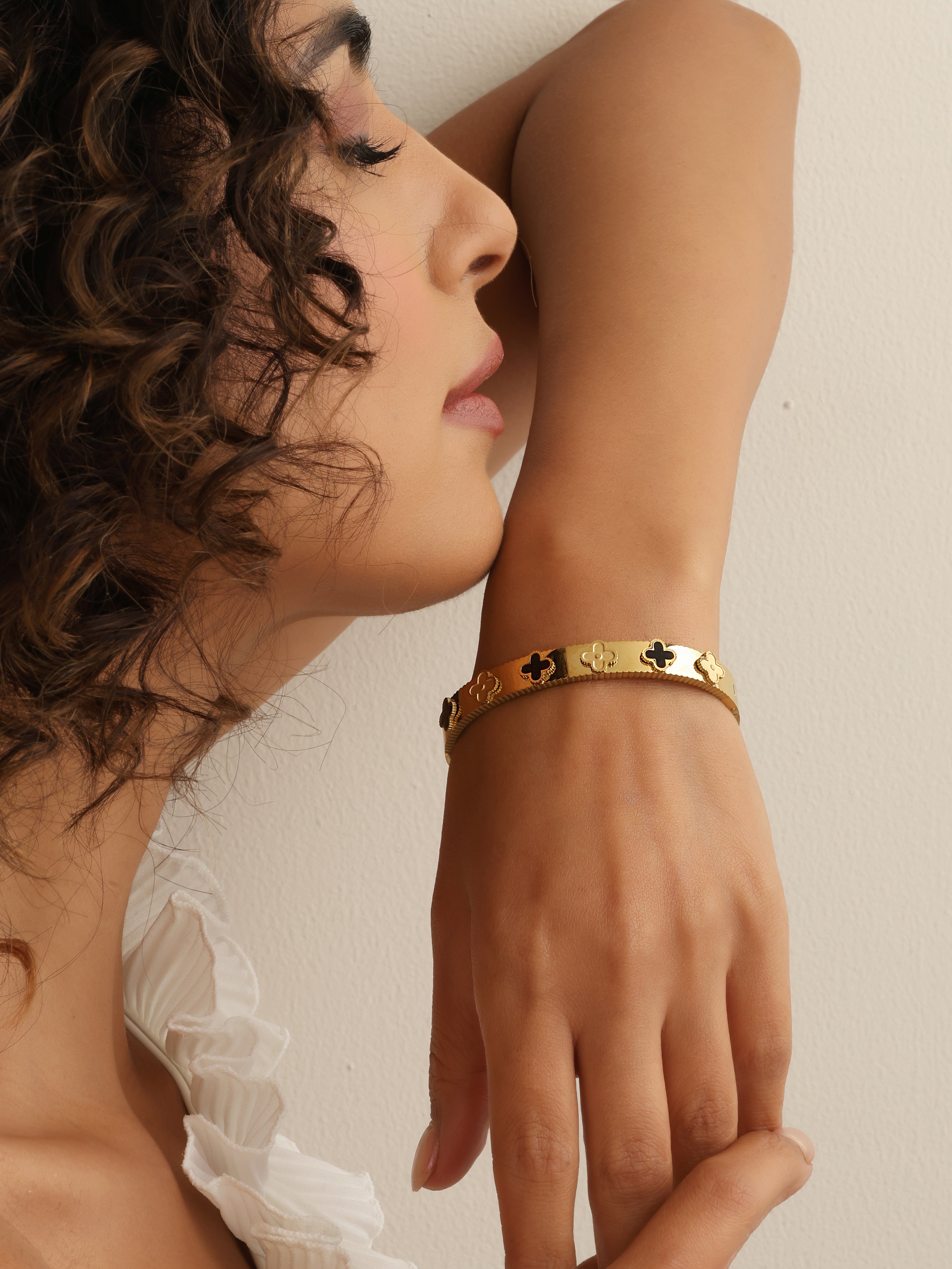 Clover Elegance Cuff