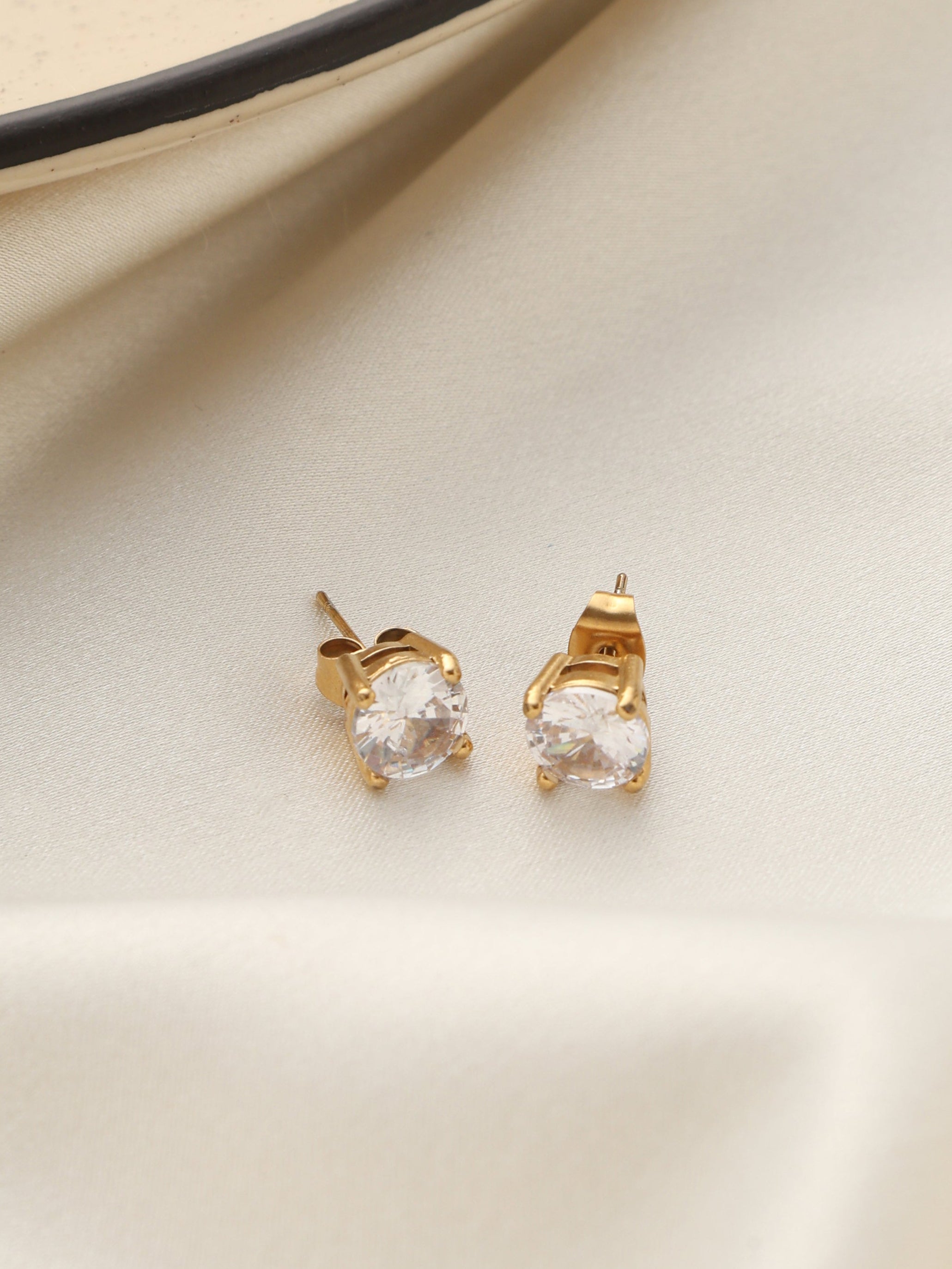 Classic Solitaire Studs