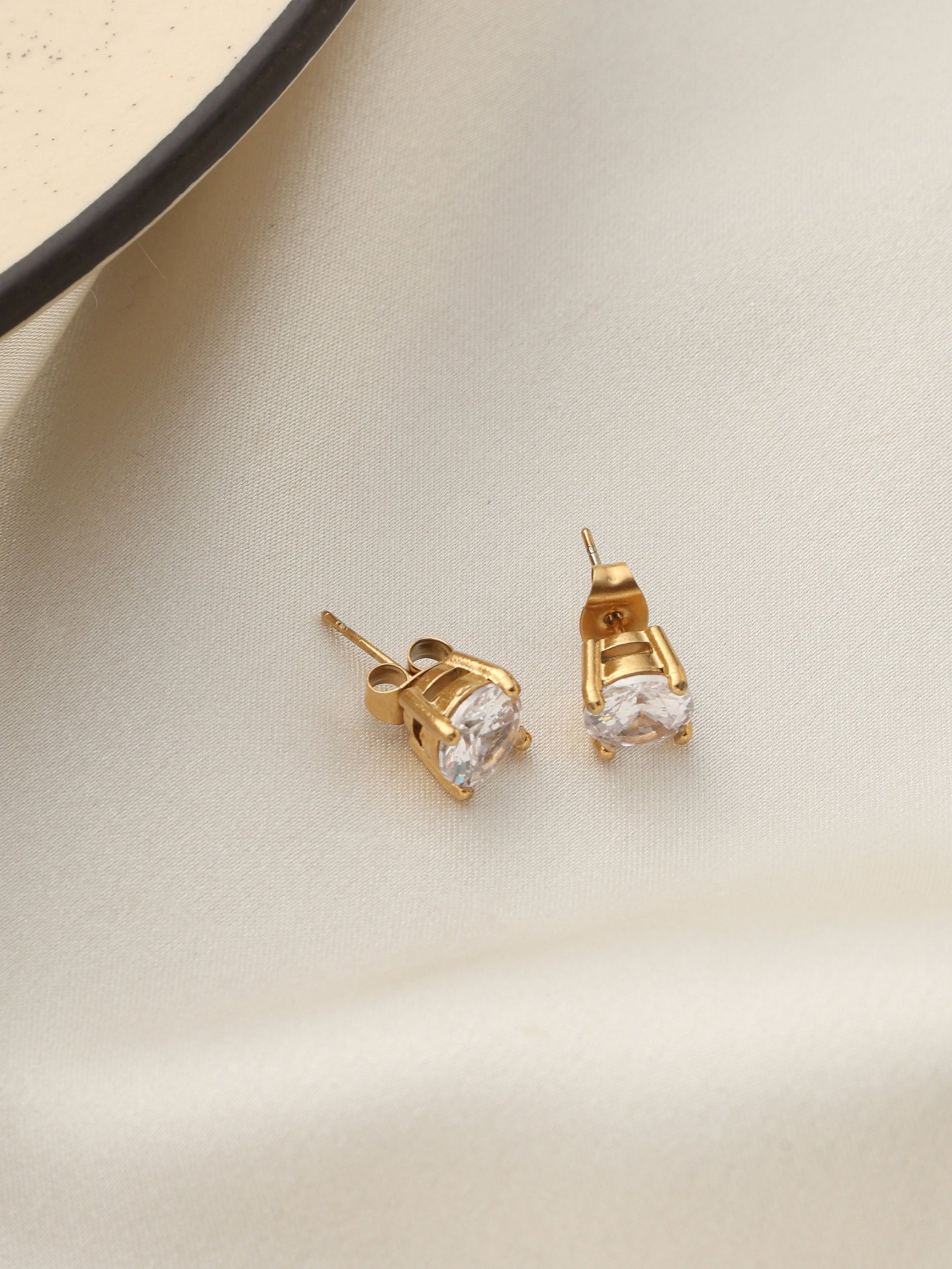 Classic Solitaire Studs