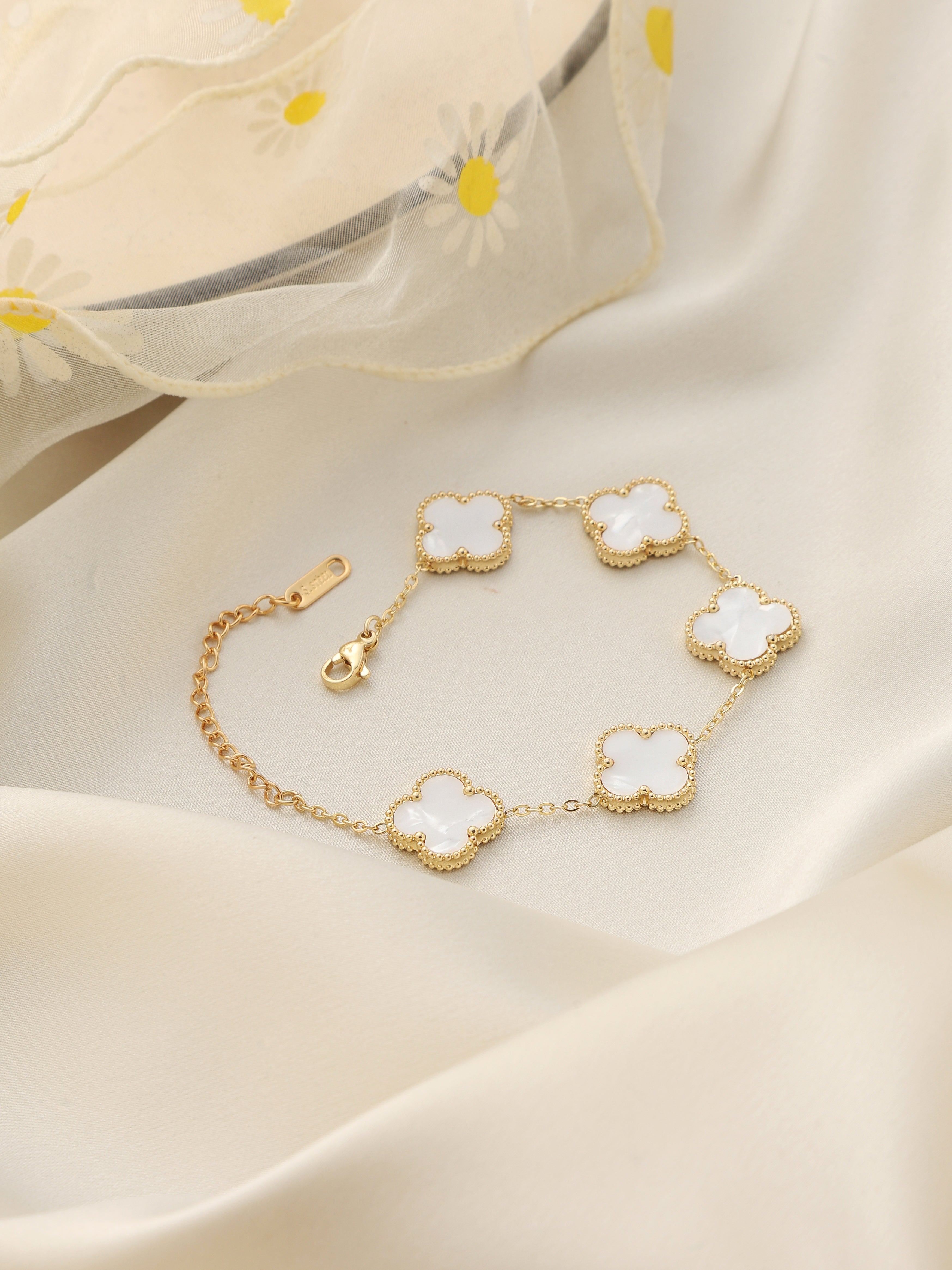 Classic White 5-Clover Bracelet