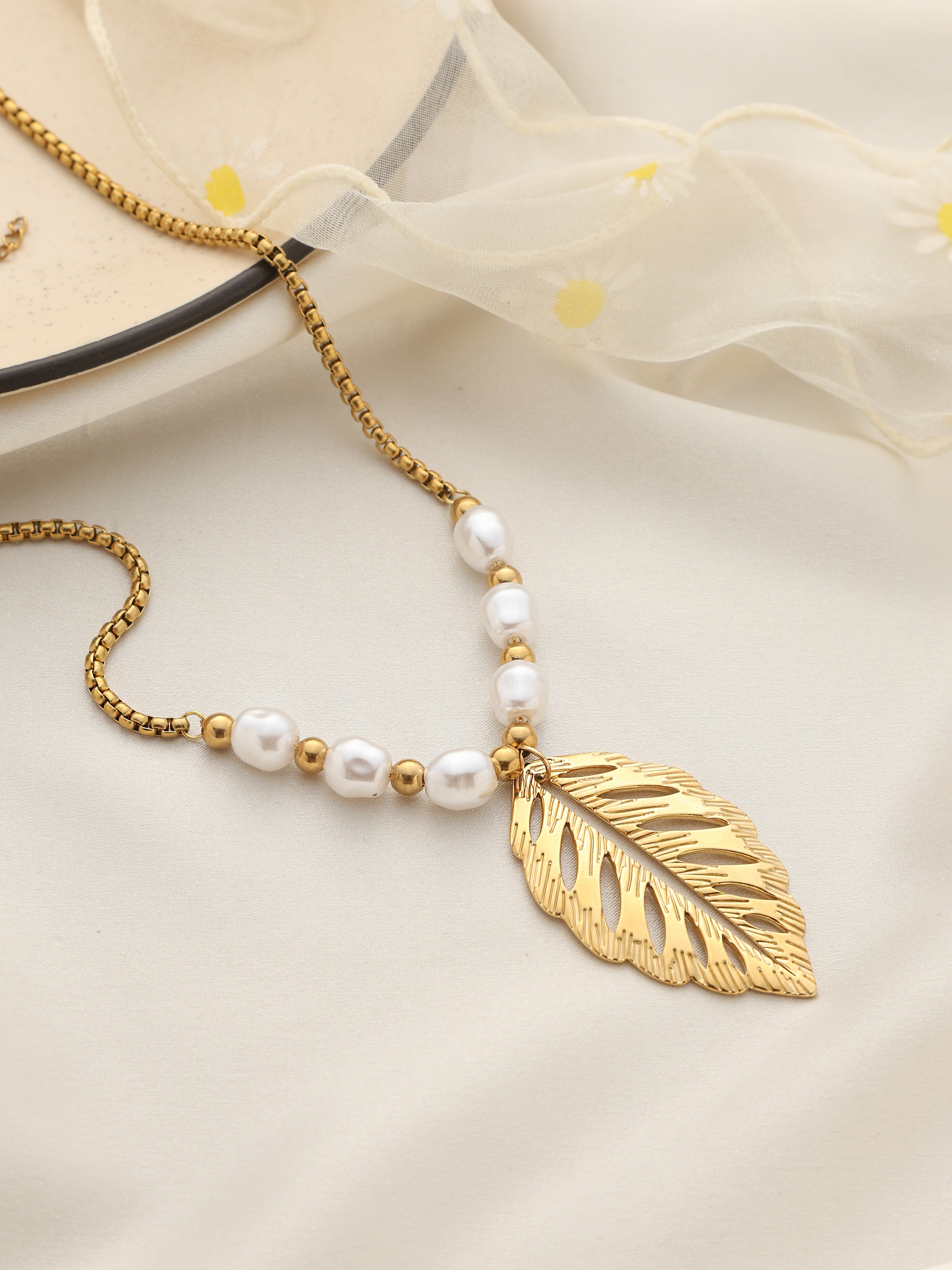 Klissaa Golden Leaf Necklace