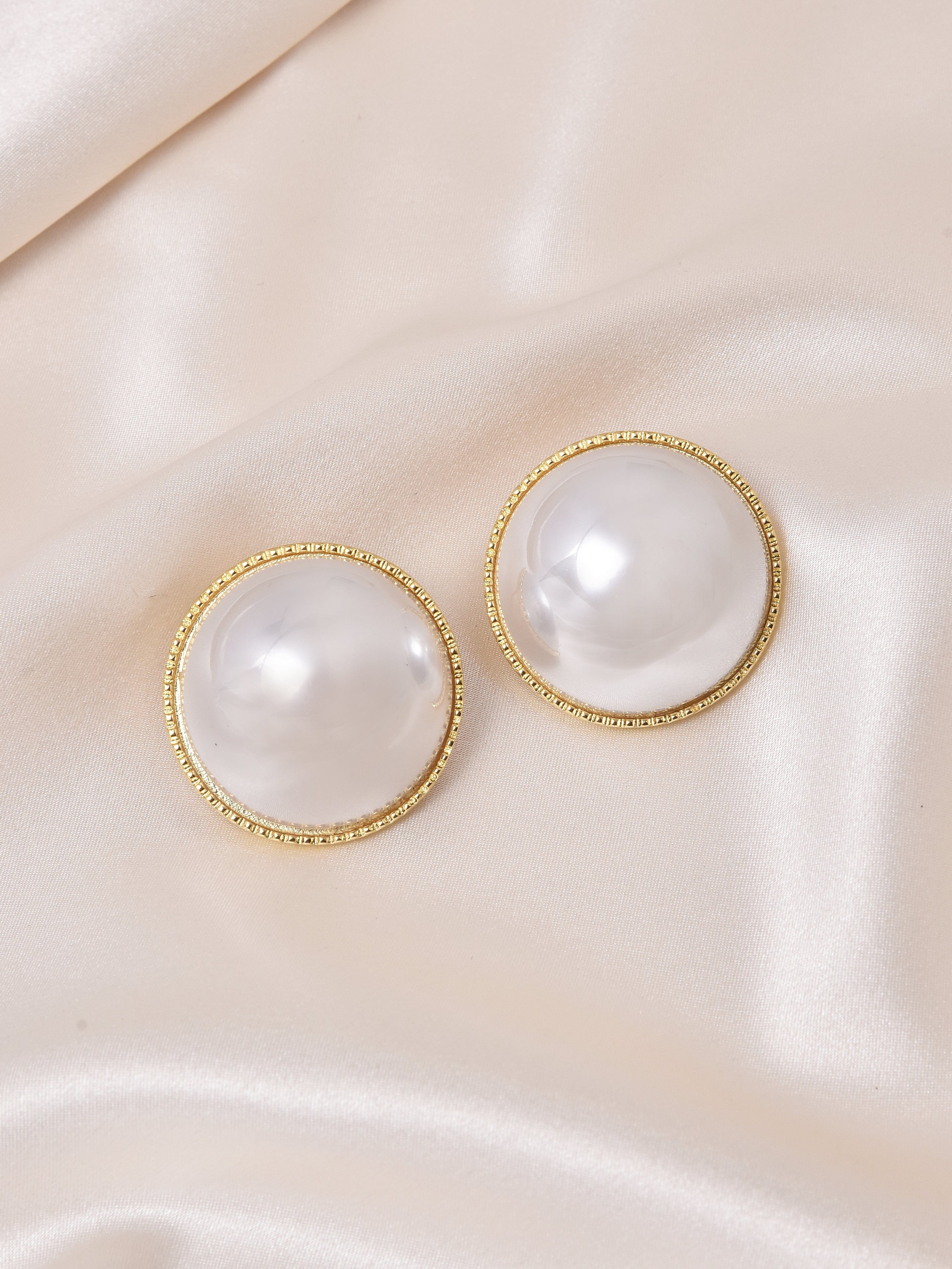 Buy Fresh Vibes Gold Plated High Lustre Line of Pearl Earrings for Girls -  Stylish & Fancy White Pearls Long Hanging Ear Rings for Womens Online at  Best Prices in India - JioMart.