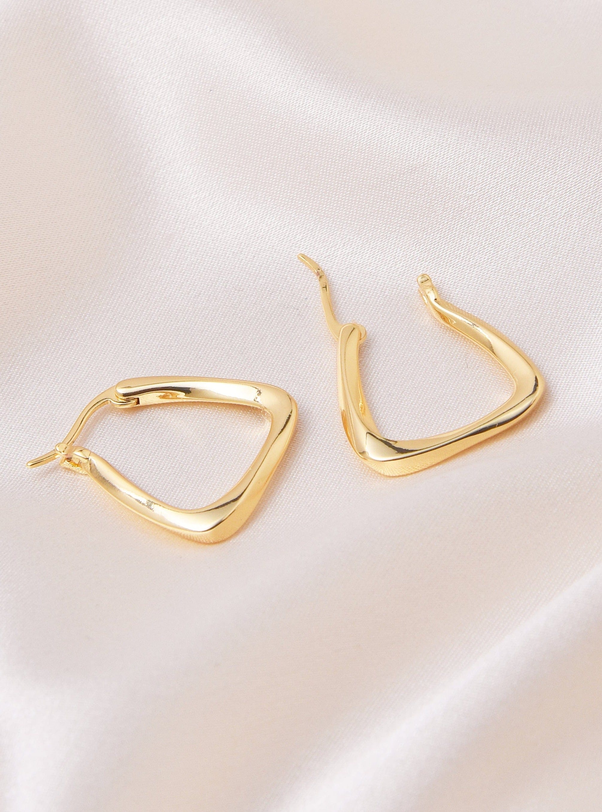 Triangle Hoop Earrings — nb goods