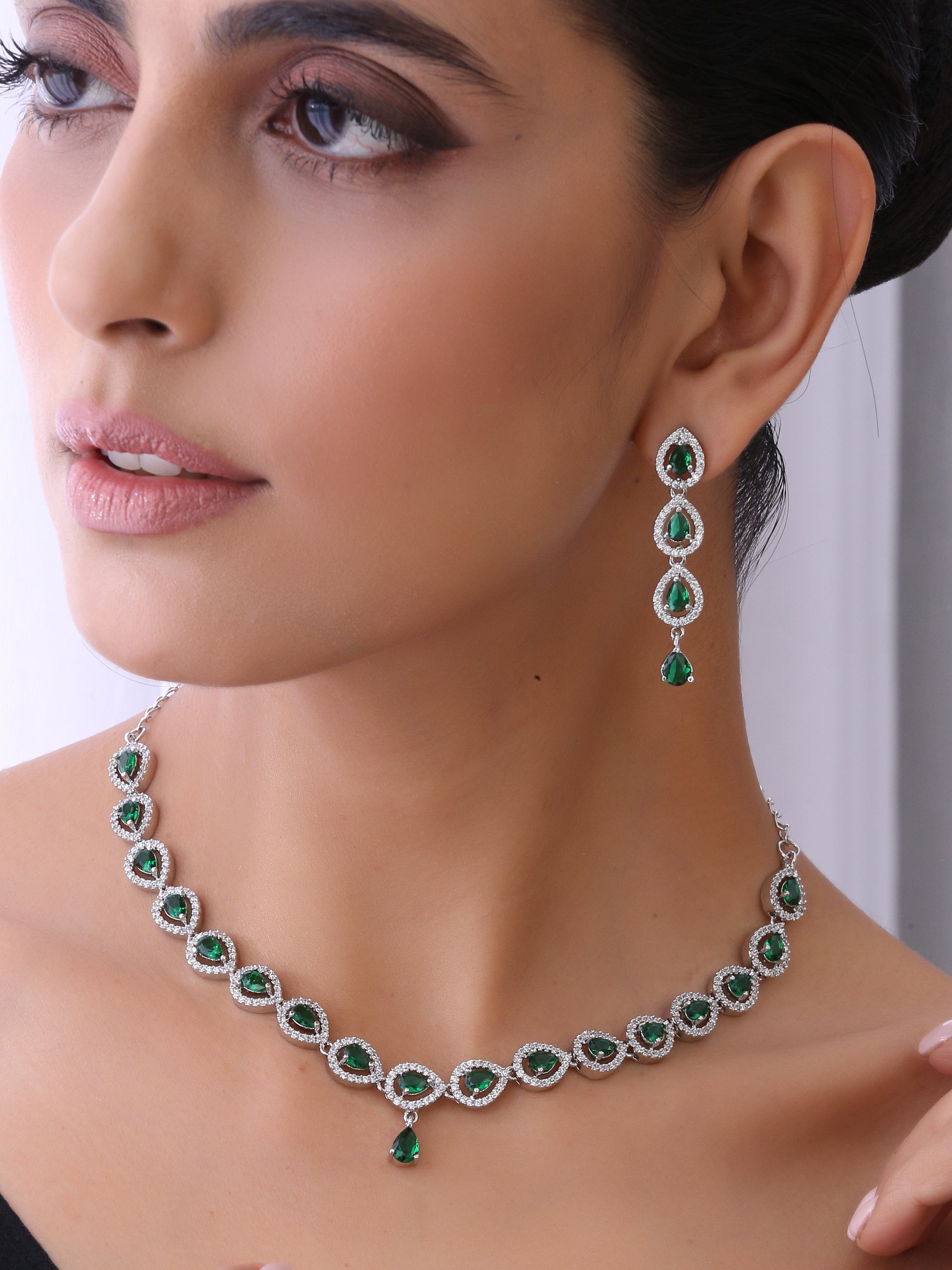 Kelly green sale statement necklace